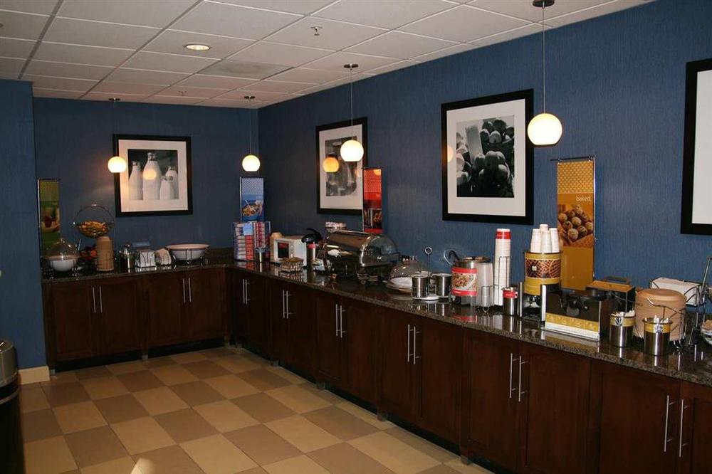 Hampton Inn Salem East - Electric Road Εστιατόριο φωτογραφία